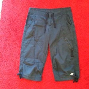 Nike Capris Women's Sz S 4-6, Black